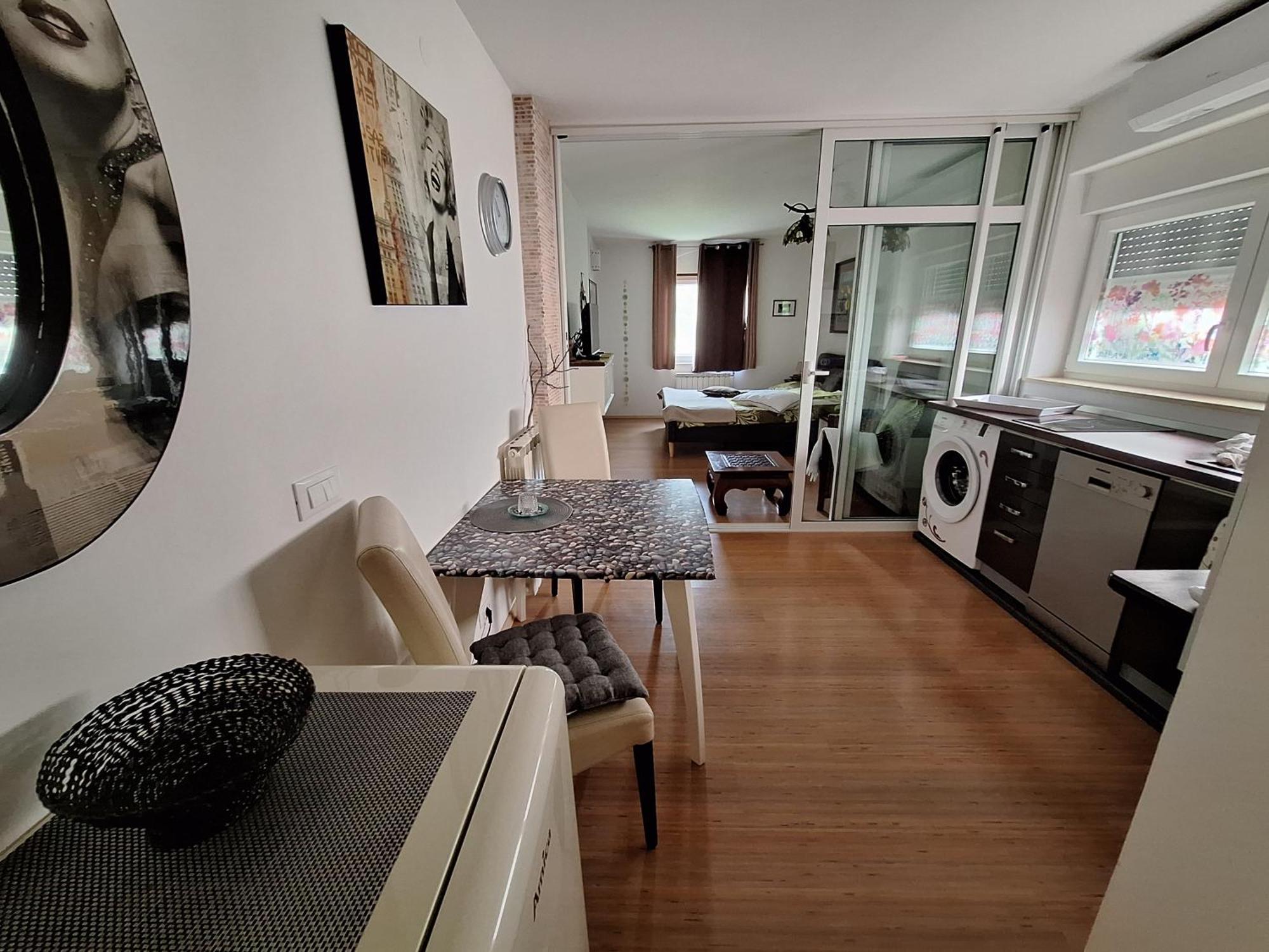 Pakua Apartments & Penthouse 로비니 객실 사진